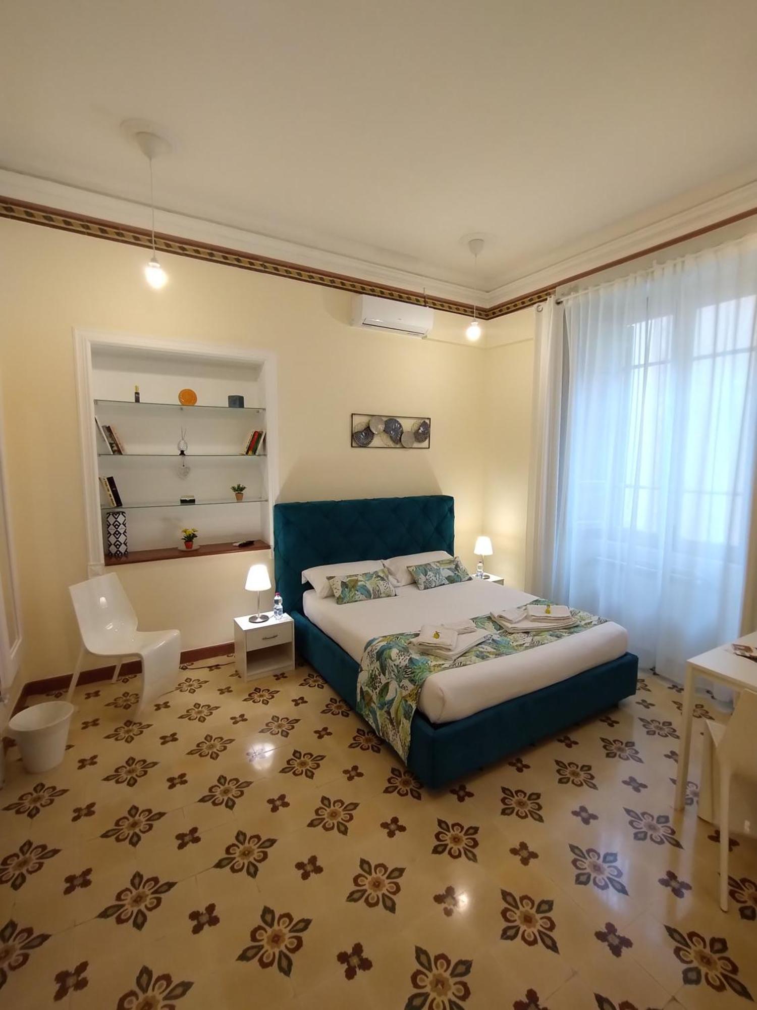 Suleima B&B Messina Centro Luaran gambar