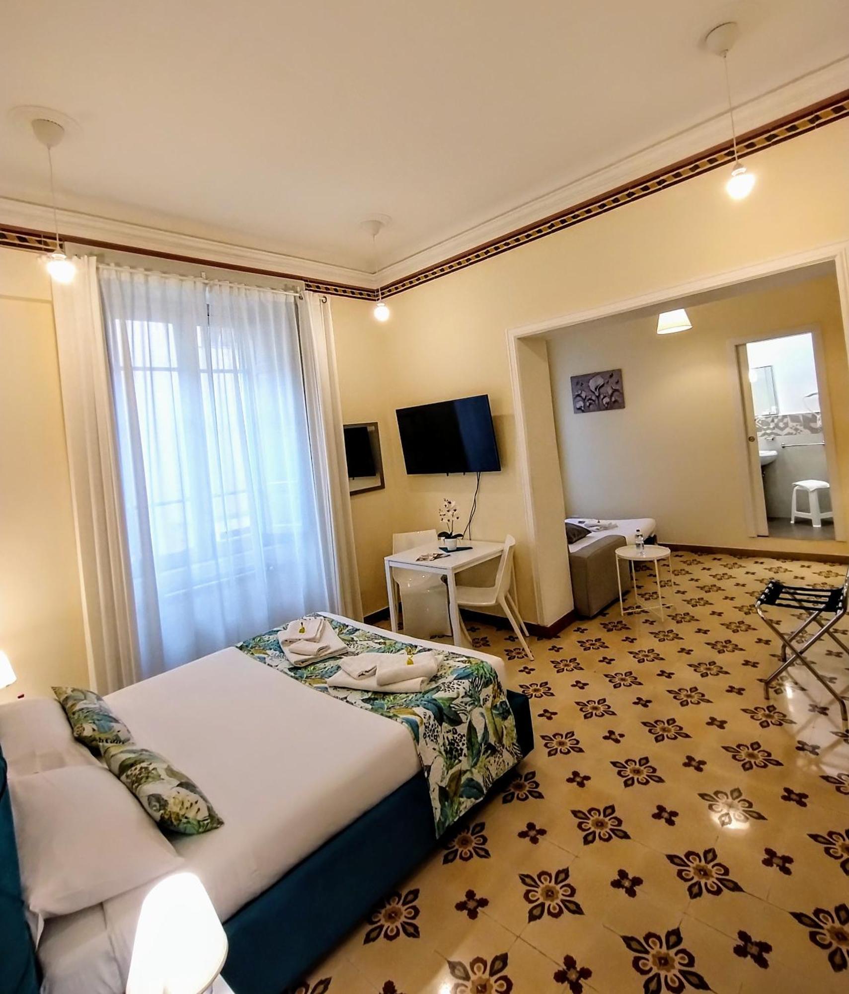 Suleima B&B Messina Centro Luaran gambar