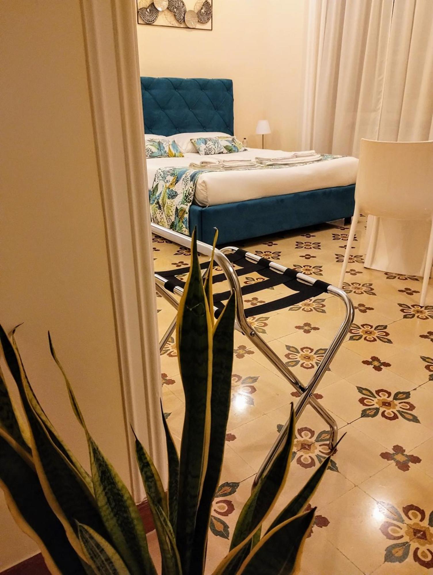 Suleima B&B Messina Centro Luaran gambar