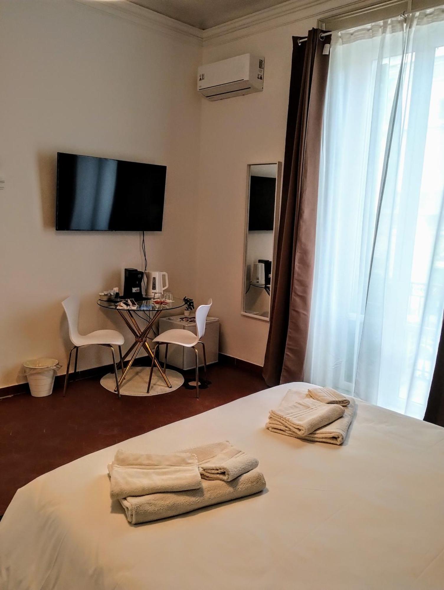 Suleima B&B Messina Centro Luaran gambar